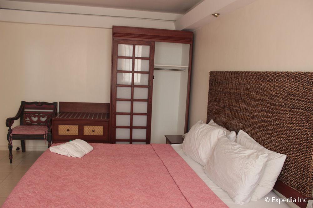 Wild Orchid Beach Resort Olongapo Εξωτερικό φωτογραφία