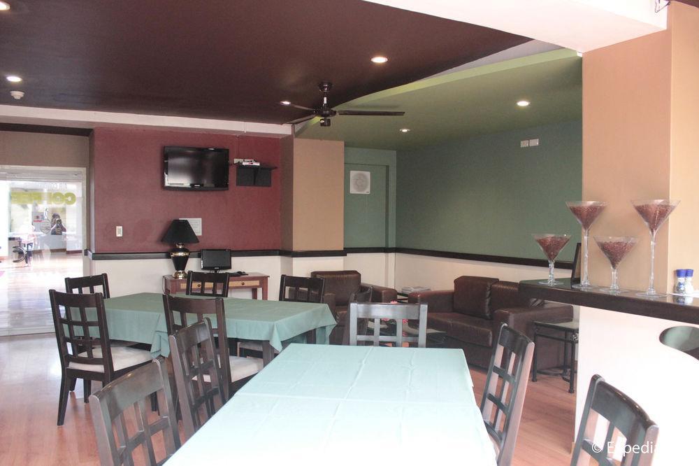 Wild Orchid Beach Resort Olongapo Εξωτερικό φωτογραφία