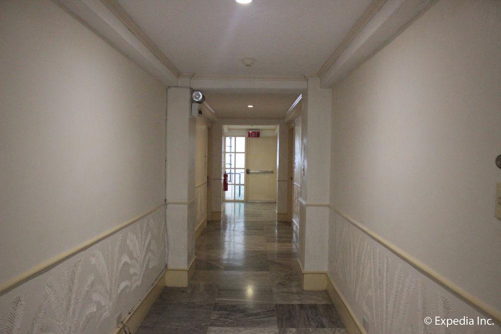 Wild Orchid Beach Resort Olongapo Εξωτερικό φωτογραφία