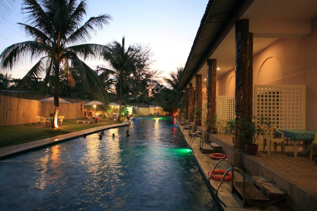 Wild Orchid Beach Resort Olongapo Εξωτερικό φωτογραφία