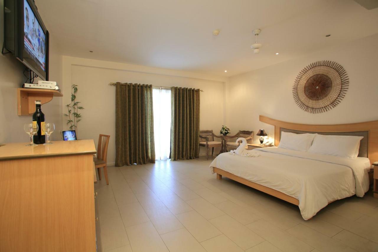 Wild Orchid Beach Resort Olongapo Εξωτερικό φωτογραφία